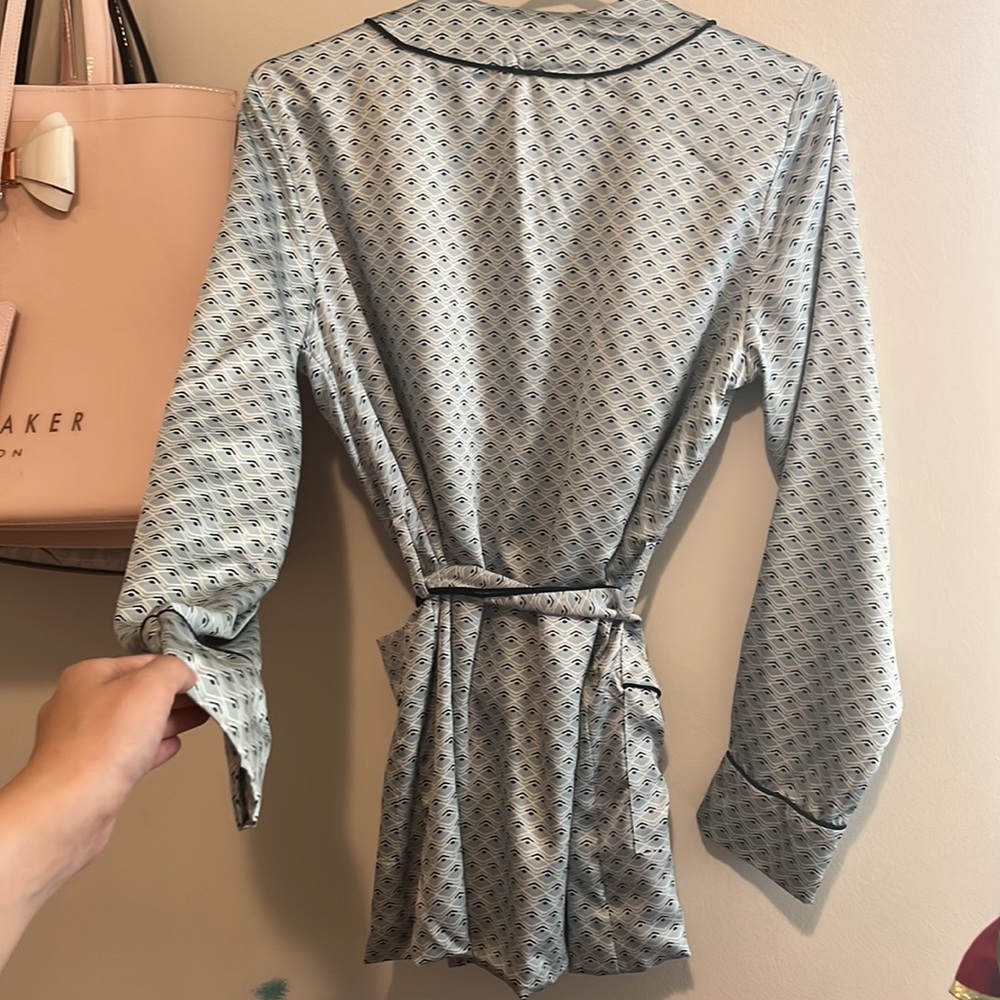 Victoria Secret Blue Robe With pockets XS/S - Picture 4 of 4